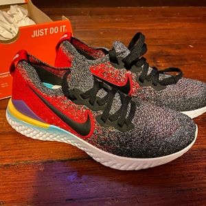 NIKE  EPIC REACT FLYKNIT 2  SZ9